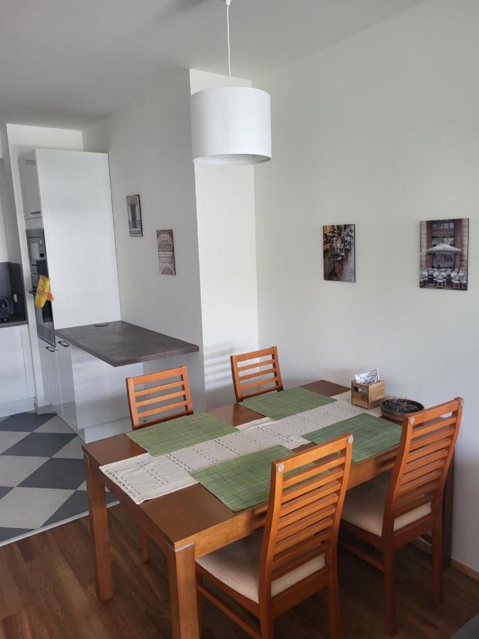New Apartment In Karlin, Praha 8, Close To Center 外观 照片