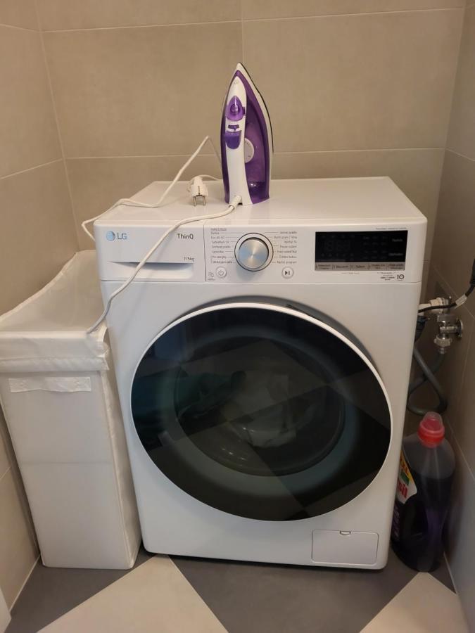 New Apartment In Karlin, Praha 8, Close To Center 外观 照片