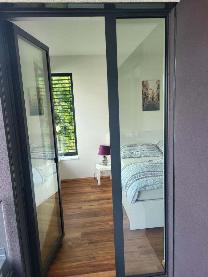 New Apartment In Karlin, Praha 8, Close To Center 外观 照片